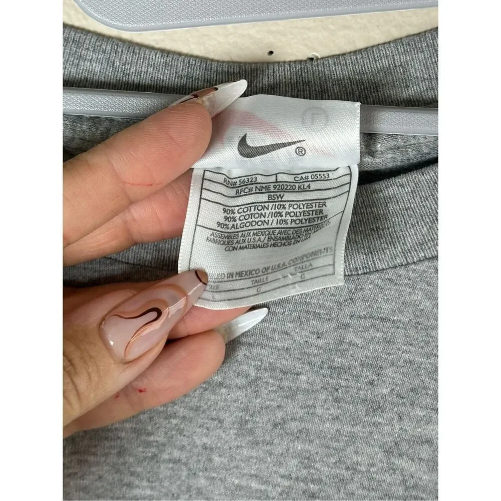 VTG Nike Graphic Logo Tee Sz Large Gray Yellow